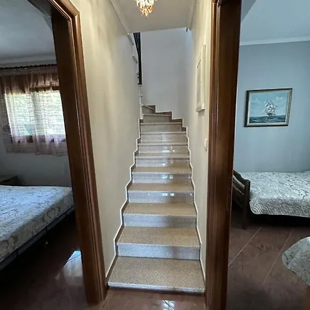 Olia Sweet Apartment Kariani